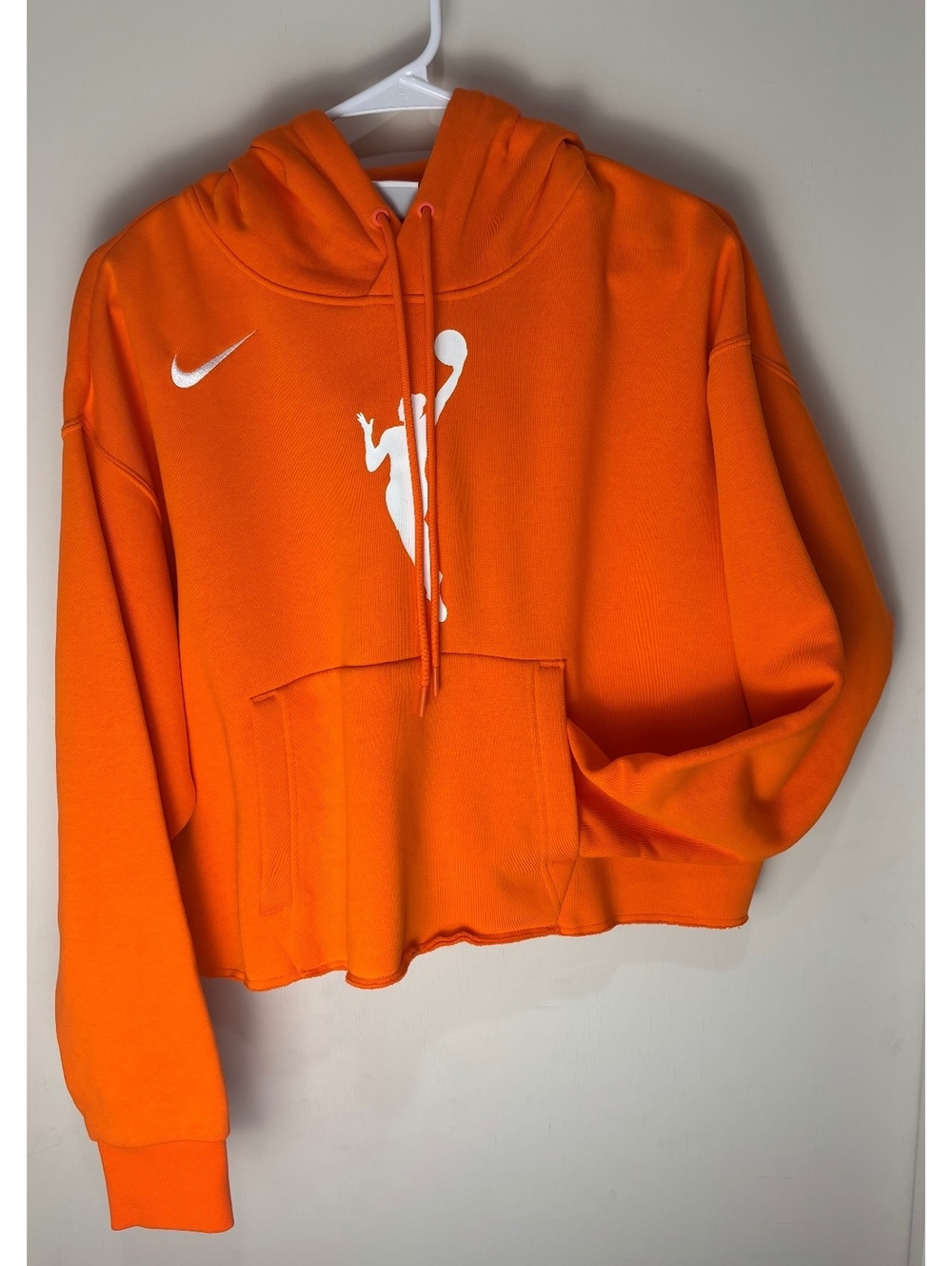 Nike WNBA Womens M Team 13 Courtside Cropped Hoodie Orange NWT DV6450-820